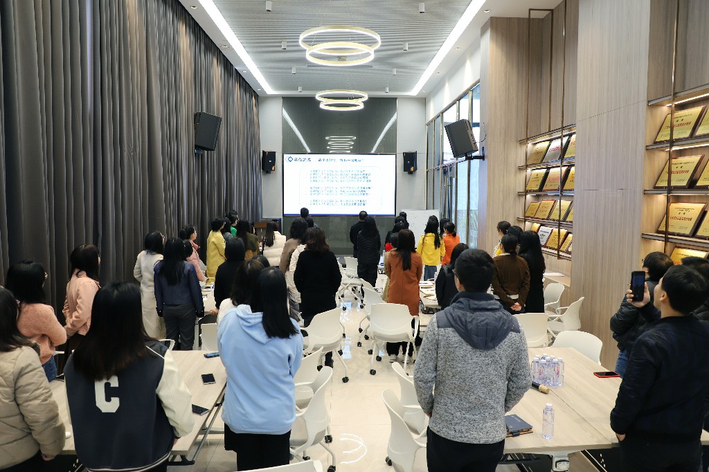 【集團(tuán)動(dòng)態(tài)】形象提升，禮儀先行丨集團(tuán)開(kāi)展“三八婦女節(jié)”商務(wù)禮儀培訓(xùn)活動(dòng)(圖5)