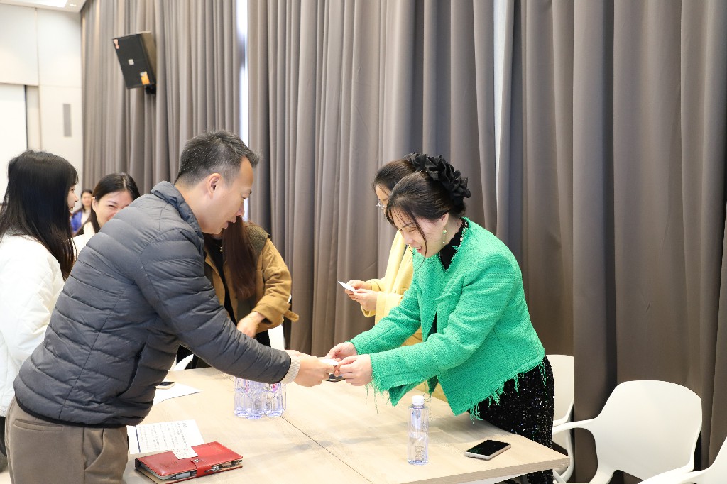 【集團(tuán)動(dòng)態(tài)】形象提升，禮儀先行丨集團(tuán)開(kāi)展“三八婦女節(jié)”商務(wù)禮儀培訓(xùn)活動(dòng)(圖19)